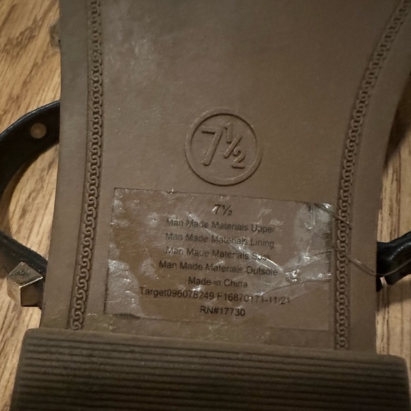 Black studded sandals - Picture 3 of 4